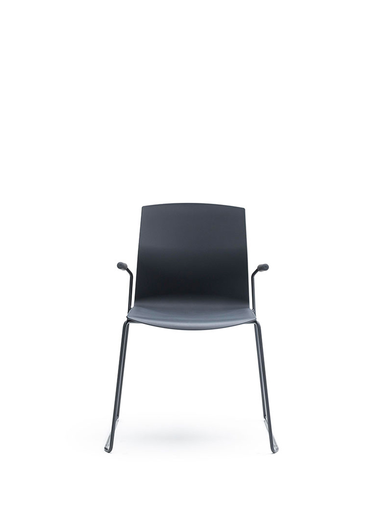 AKABA | Kabi Wire | skid-base chair | black | with armrests