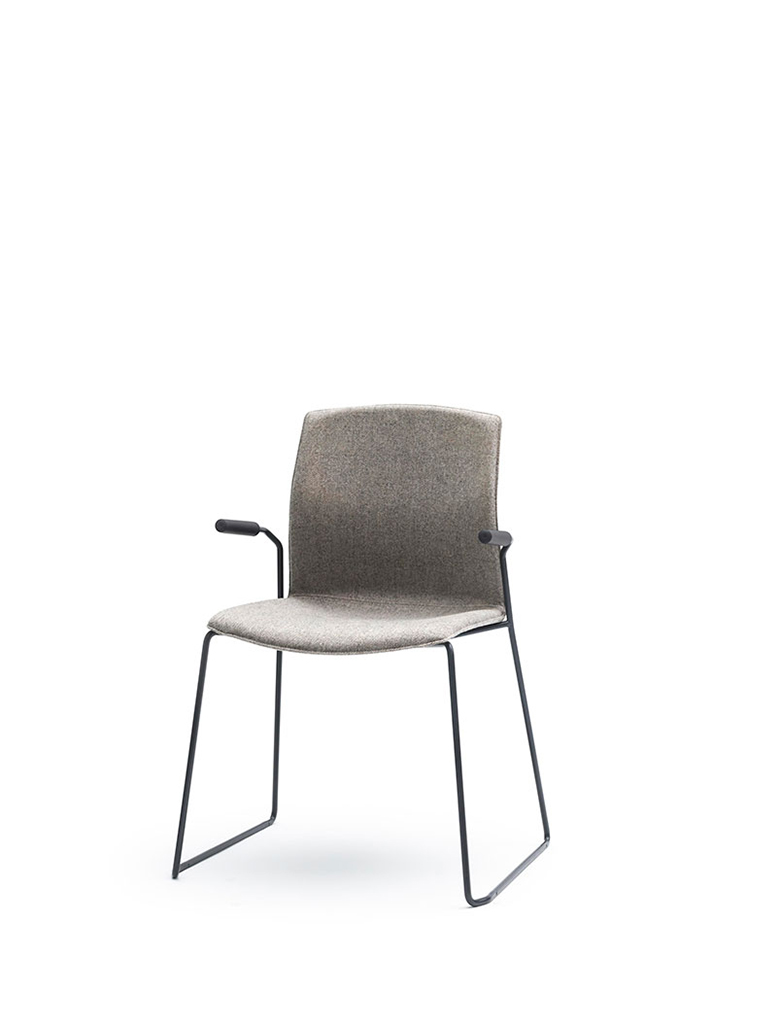AKABA | Kabi Wire | skid-base chair | fully upholstered | with armrests