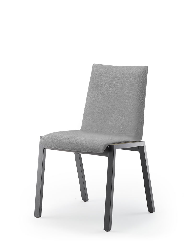 PAN | chaise 4-pieds | rembourrage intégral