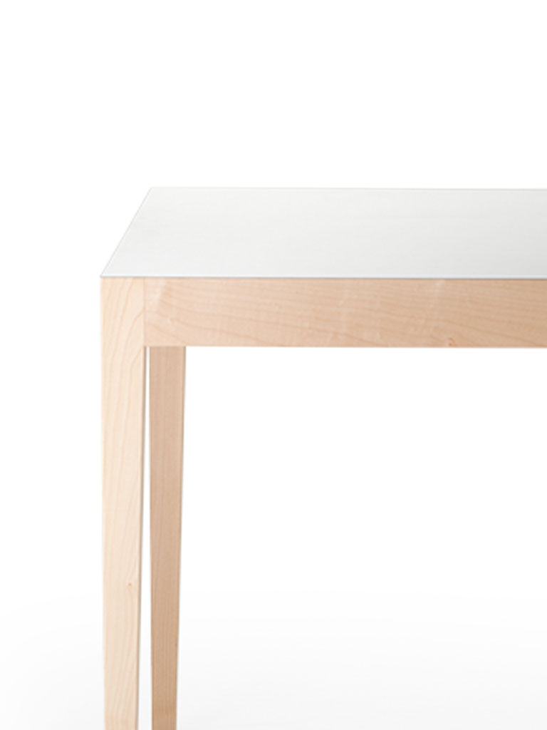 Kollektion.58 | Contract Table | solid maple